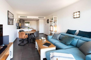 A7- 2 BDR Sea & Mountain View - AC, Parking, Pool & Terrace